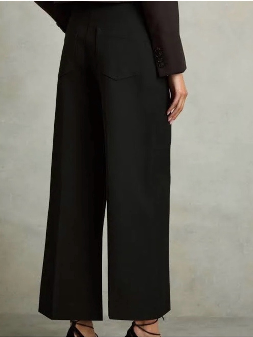 Reiss: Myrtle Black Wide-Leg Dress Pants for Women - Picture 2 of 11